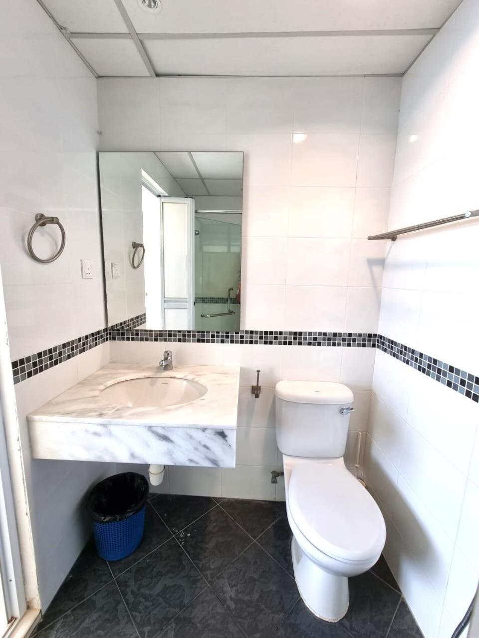 Green Ocean Seaview Apartment Batu Ferringhi Exterior photo