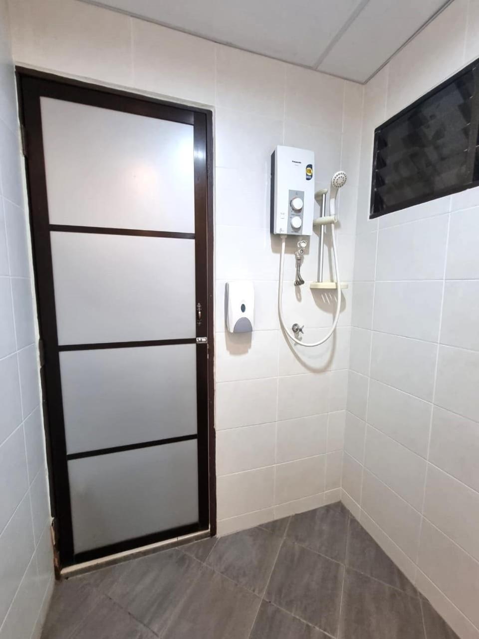 Green Ocean Seaview Apartment Batu Ferringhi Exterior photo