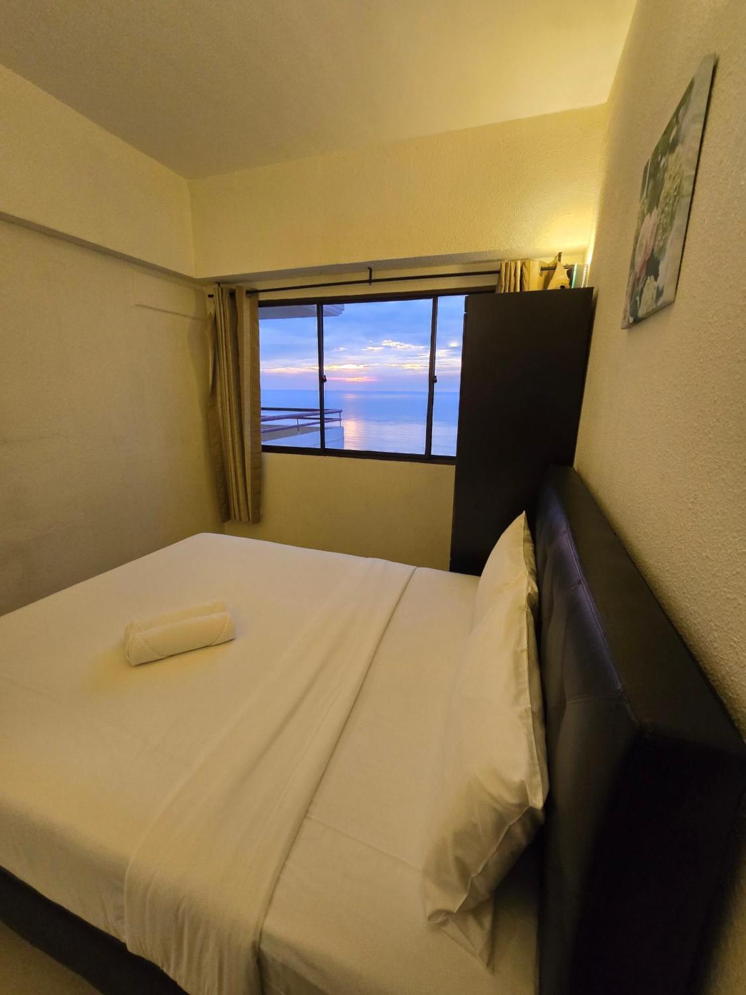 Green Ocean Seaview Apartment Batu Ferringhi Exterior photo