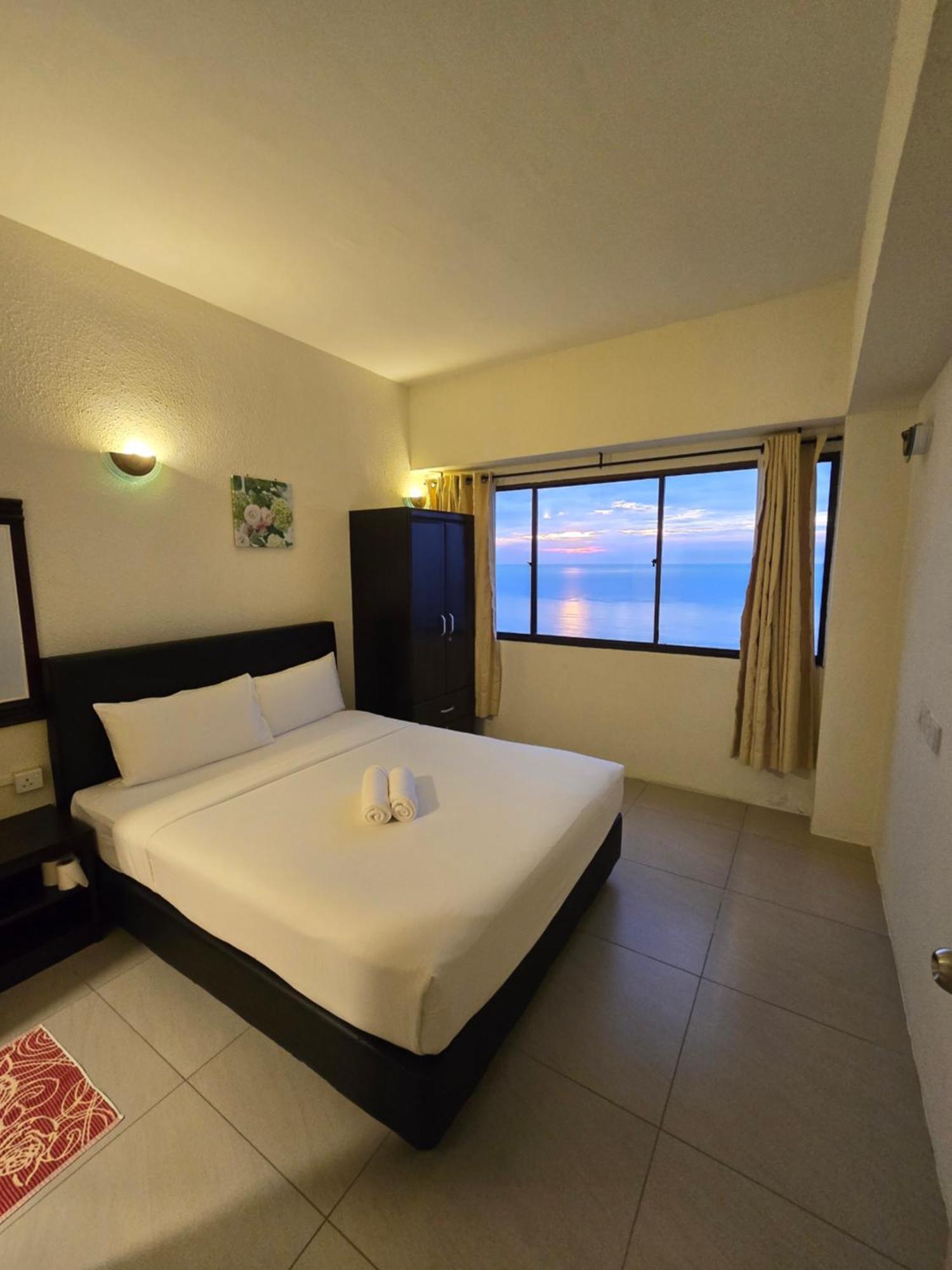 Green Ocean Seaview Apartment Batu Ferringhi Exterior photo