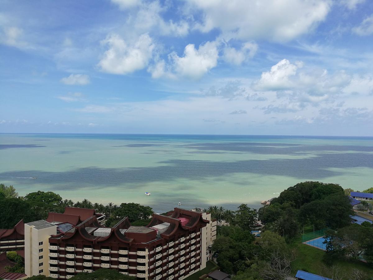 Green Ocean Seaview Apartment Batu Ferringhi Exterior photo